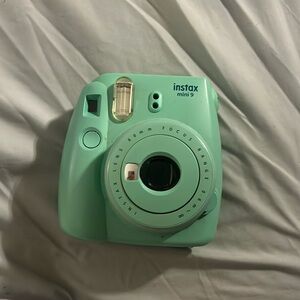 Fujifilm Instax Mini 9 Instant Camera - Ice Blue